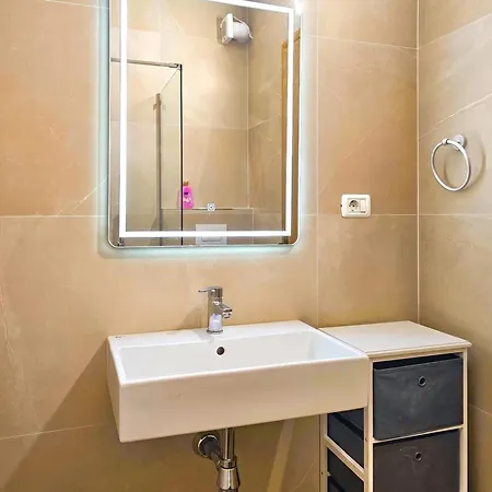 Apartment Happy Ilir 214 /w Sea View Balcony - Happy